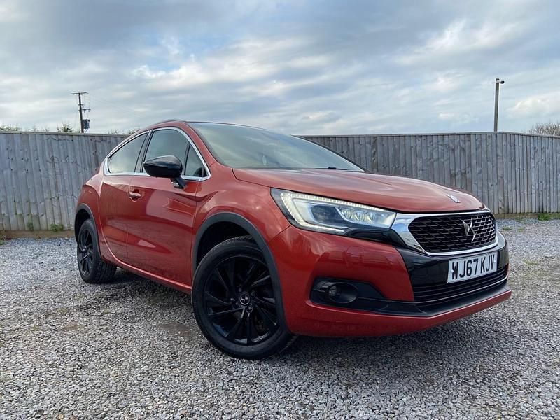 Used DS Automobiles DS4 130 HP (95 kW) 2017 Orange Hatchback