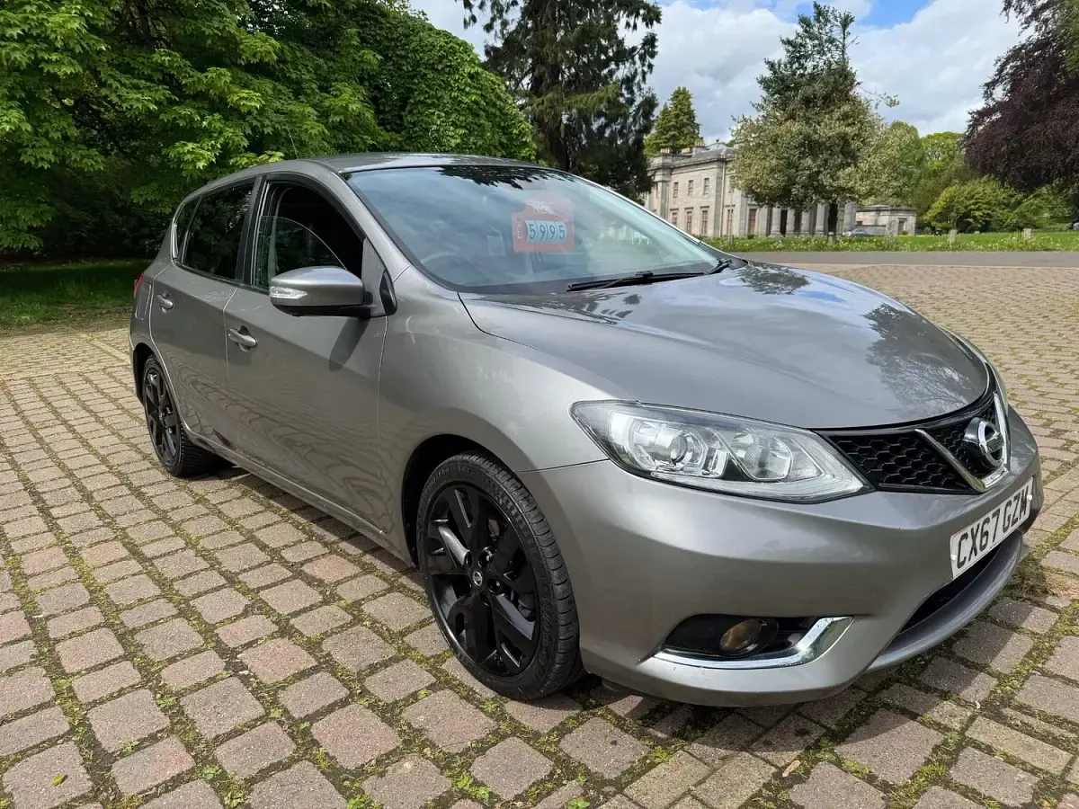 Used Nissan Pulsar Tekna 110 HP (80 kW) 2017 Grey Hatchback