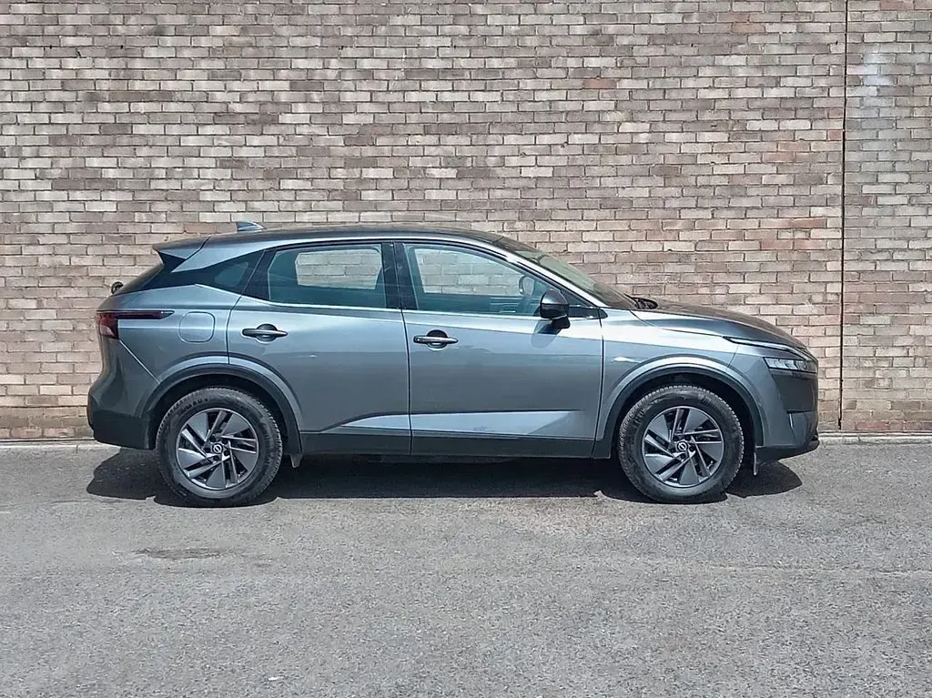 Used Nissan Qashqai Acenta Premium 158 HP (116 kW) 2022 Grey SUV