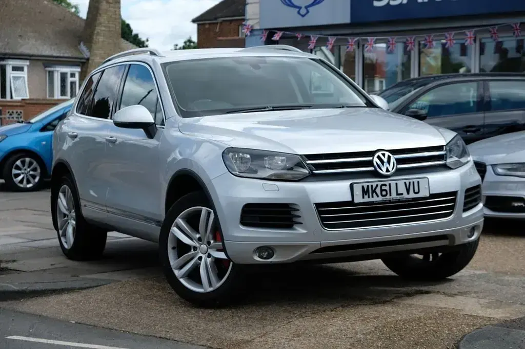 Usado VW Touareg SE 237 HP (174 kW) 2011 Prateado SUV