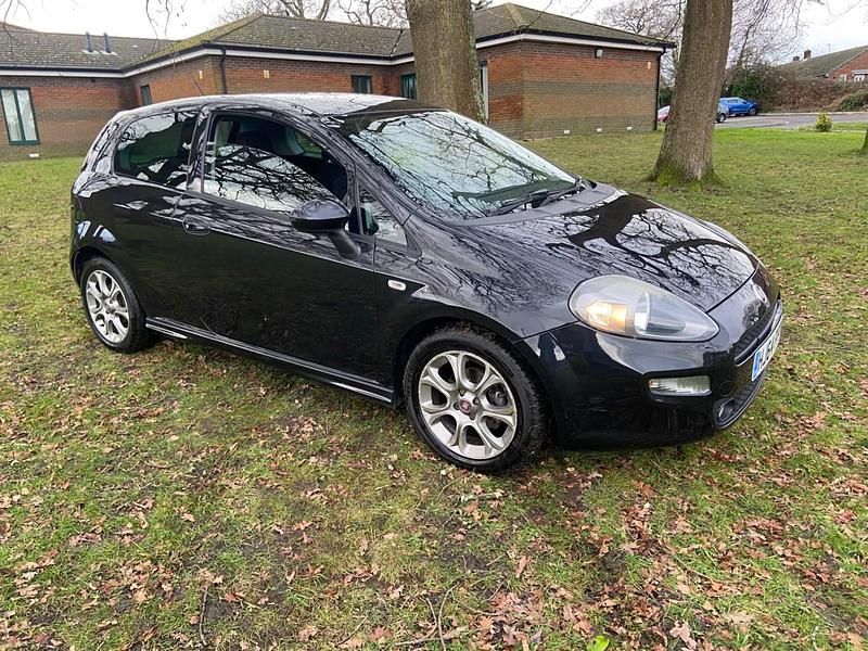 Black Used 2014 Fiat Punto Hatchback | £2,395 - Image 1/4