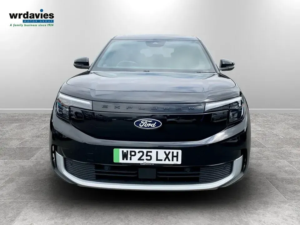 Used Ford Explorer Premium 210 kW (286 HP) 2025 Black SUV