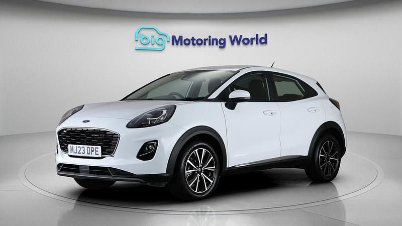 Begagnad Ford Puma Titanium 155 HK (114 kW) 2023 Vit SUV