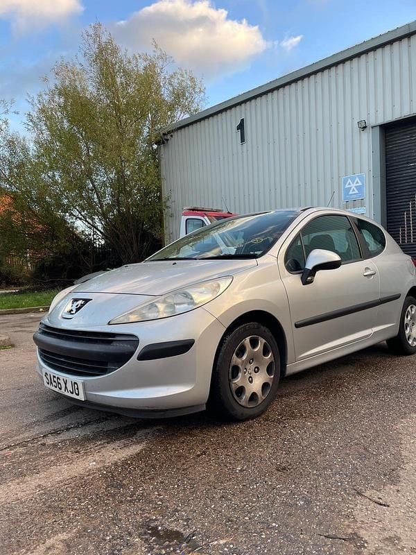 Silver Used 2006 Peugeot 207 S Hatchback | £475 (Super price) - Image 1/4