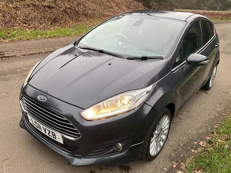 Used Ford Fiesta Titanium 2011 Grey Hatchback