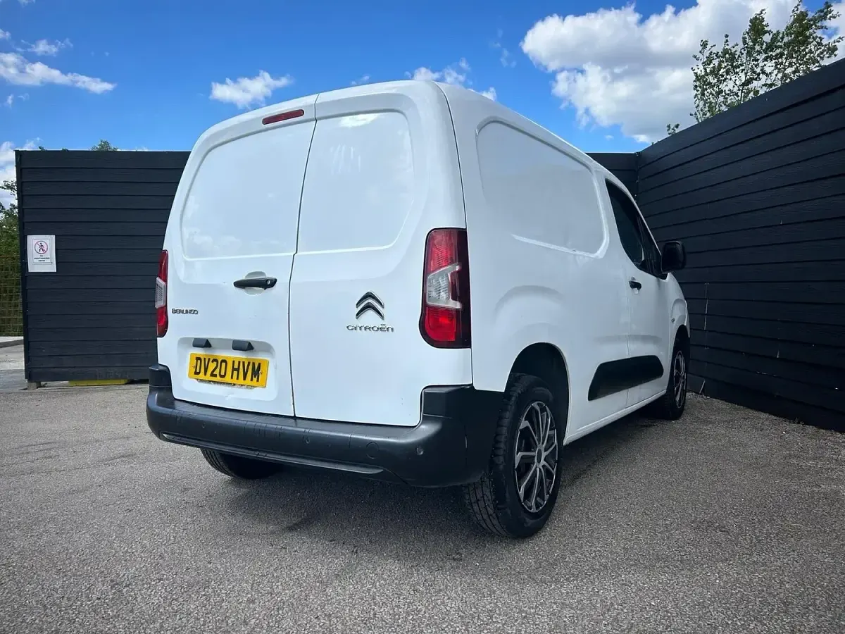 Second-hand Citroën Berlingo 100 CP (73 kW) 2020 Alb Monovolum