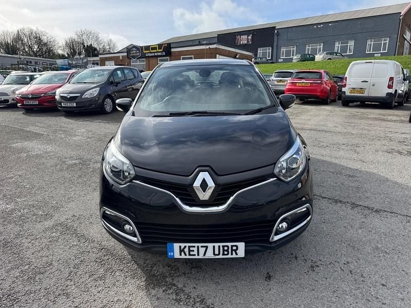 Used Renault Captur Expression+ 90 HP (66 kW) 2017 Black SUV