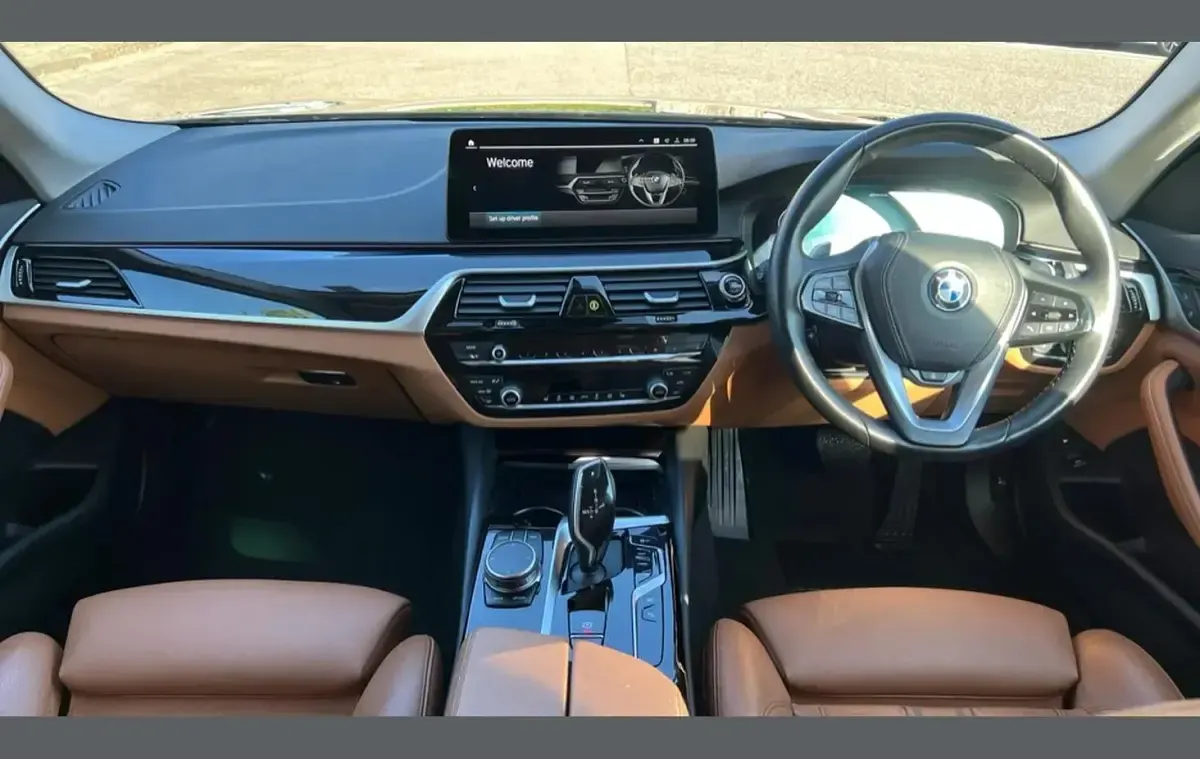 Used BMW 530e Comfort Edition 292 HP (214 kW) 2023 Black Estate