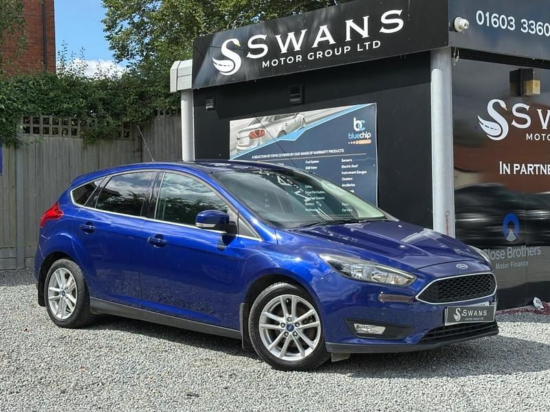 Blue Used 2015 Ford Focus Zetec Hatchback | £4,995 (Fair price) - Image 1/3
