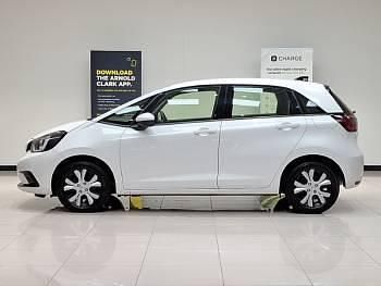 Used Honda Jazz Hybrid 109 HP (80 kW) 2021 White Hatchback