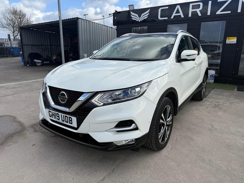 Used Nissan Qashqai N-Connecta 2019 White SUV