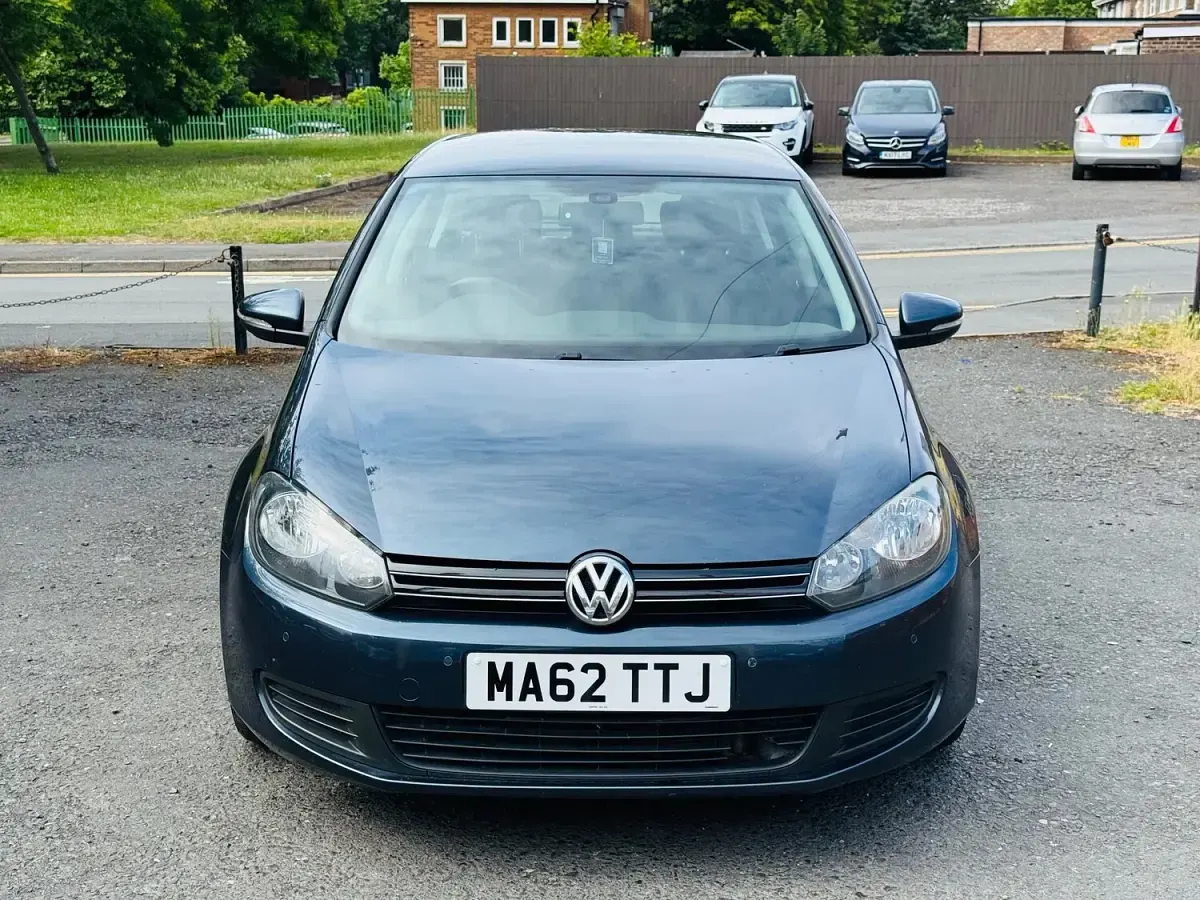 Begagnad VW Golf VII Match 105 HK (77 kW) 2012 Blå Halvkombi