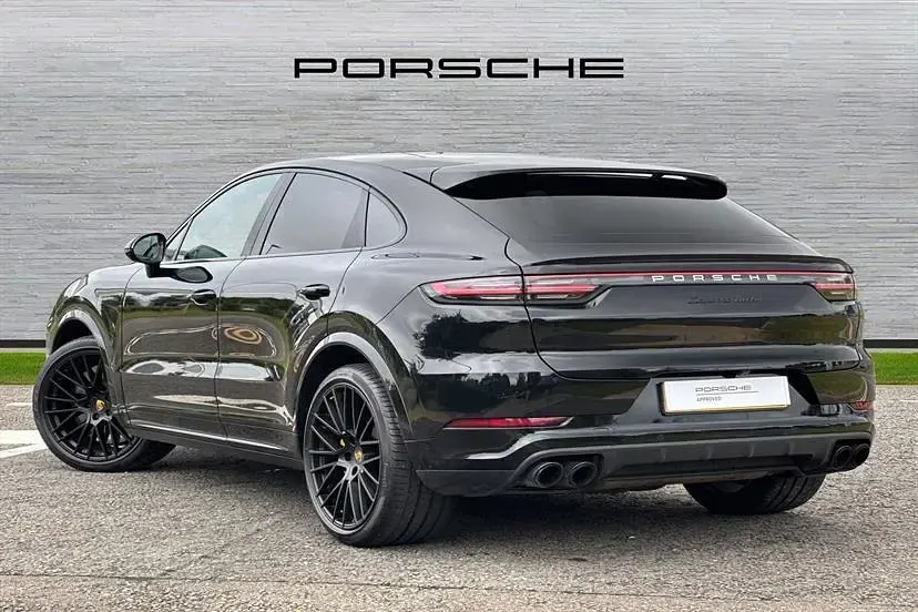 Used Porsche Cayenne Turbo 550 HP (404 kW) 2019 Black SUV