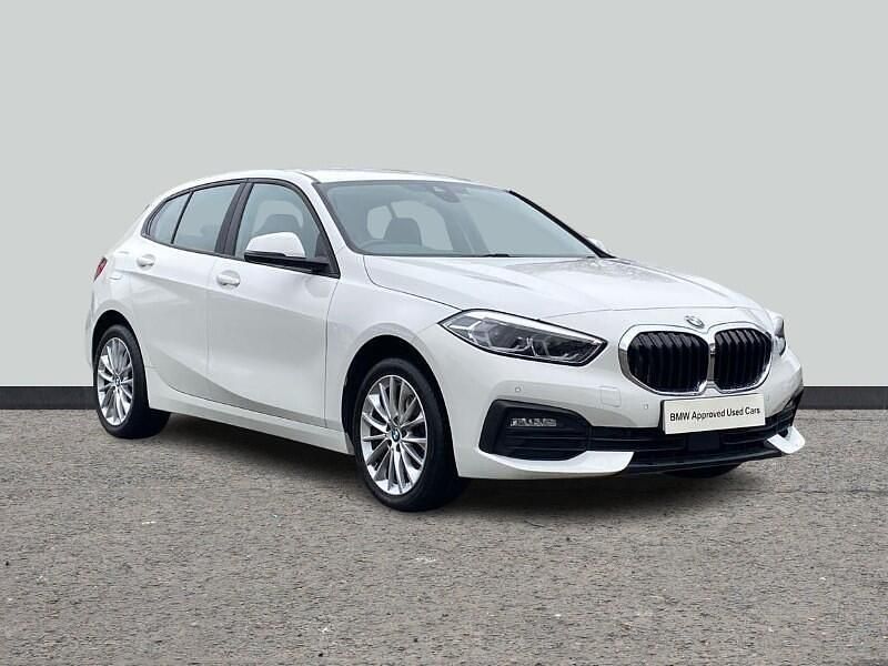 Used BMW 116 Comfort Edition 114 HP (83 kW) 2024 White Hatchback