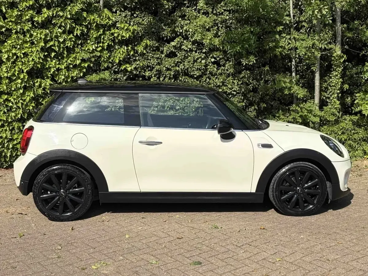 Begagnad Mini Cooper Hatch 2018 Vit Halvkombi