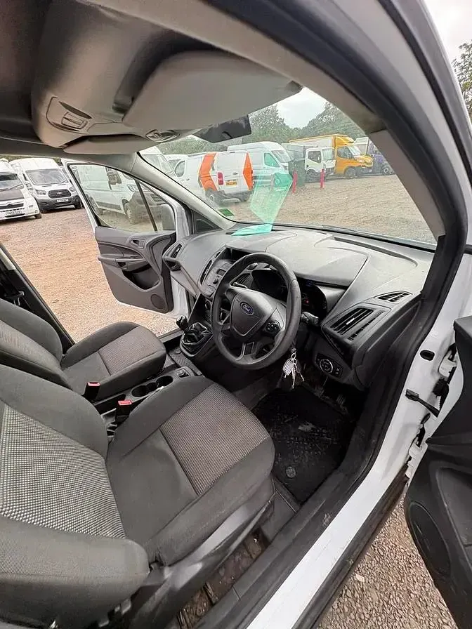 Used Ford Transit 75 HP (55 kW) 2017 White Van