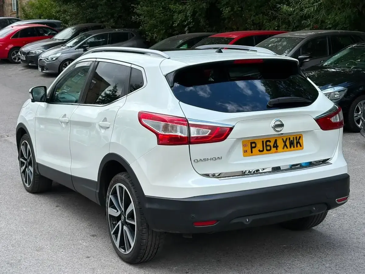 Used Nissan Qashqai Tekna 130 HP (95 kW) 2014 White SUV