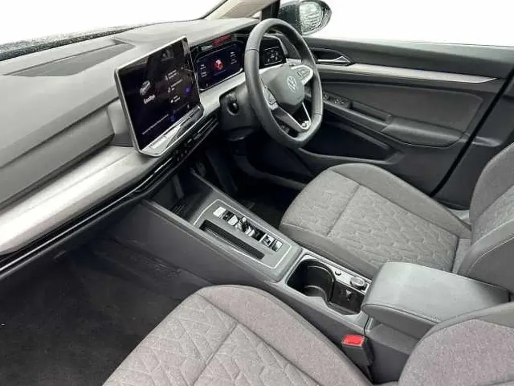 Used VW Golf VIII 204 HP (150 kW) 2025