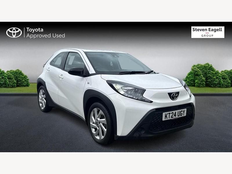 White Used 2024 Toyota Aygo X PURE SUV | £12,793 - Image 1/3