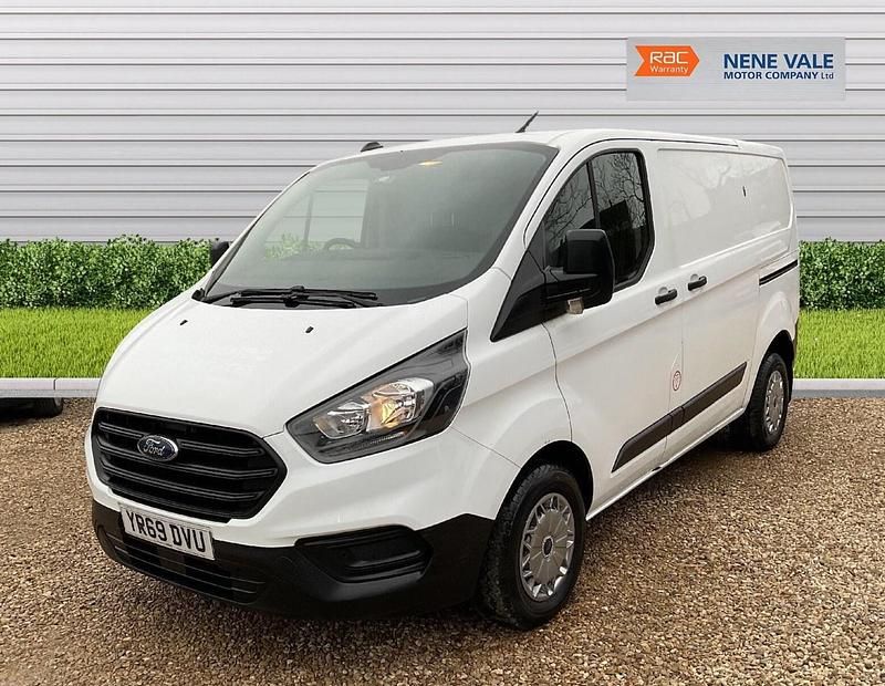 Used Ford Transit Custom S 105 HP (77 kW) 2019 White Van