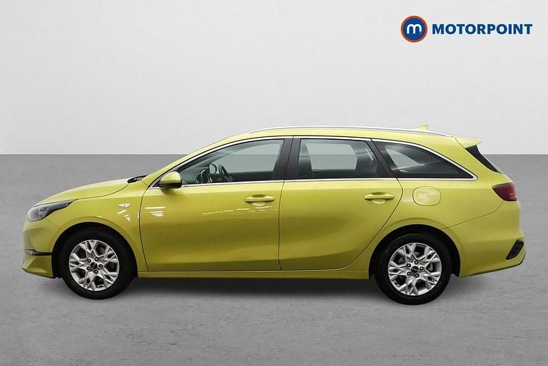 Used Kia Ceed 2023 Yellow Hatchback