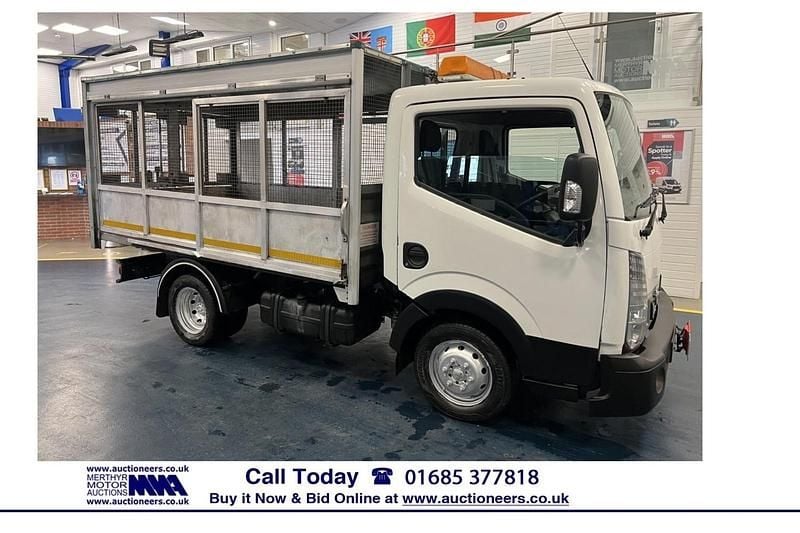 White Used 2018 Nissan Cabstar Pickup | £9,500 (Good price) - Image 1/4