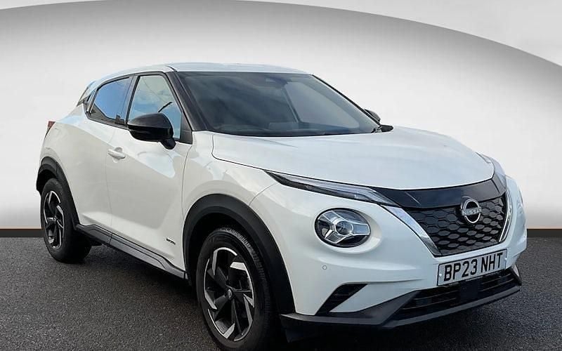 White Used 2023 Nissan Juke N-Connecta SUV | £14,390 (Good price) - Image 1/4