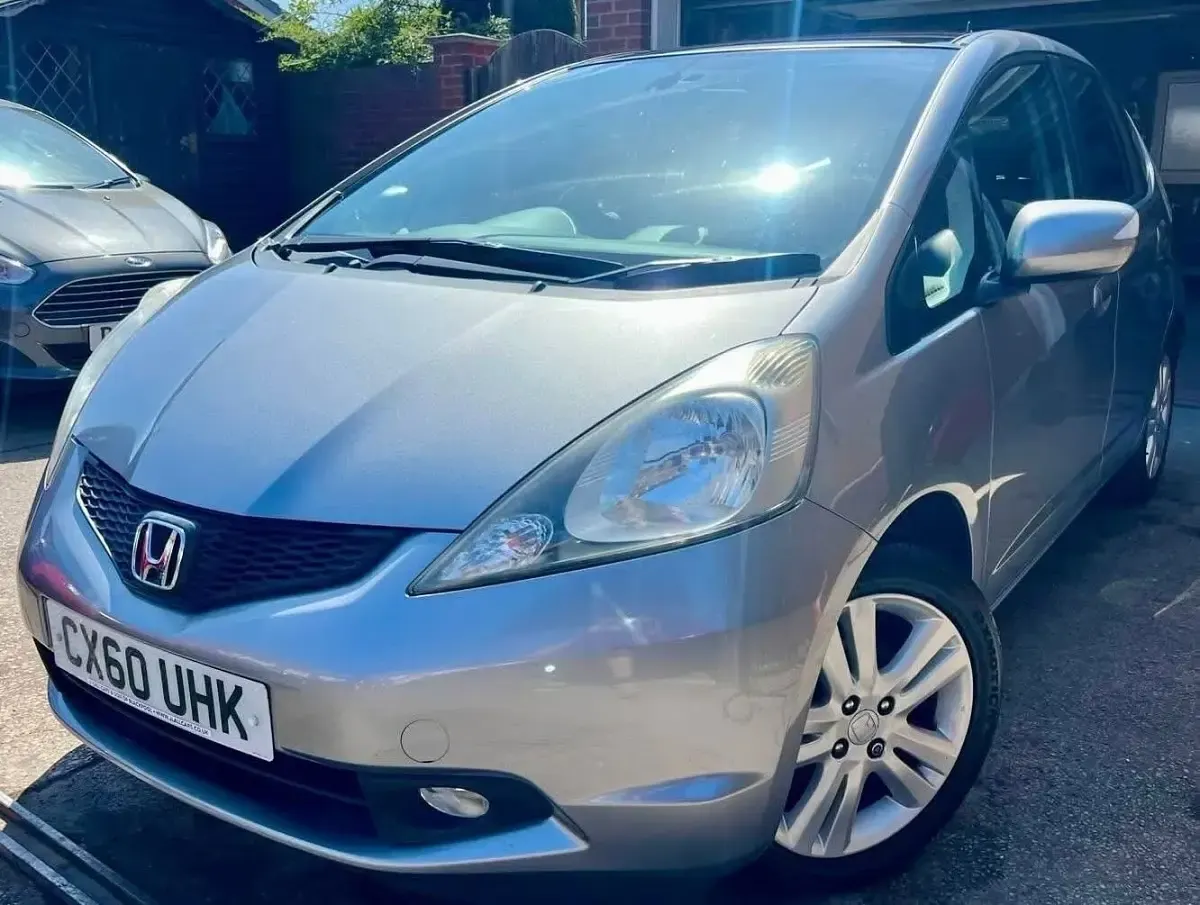 Used Honda Jazz EX 100 HP (73 kW) 2010 Silver Hatchback