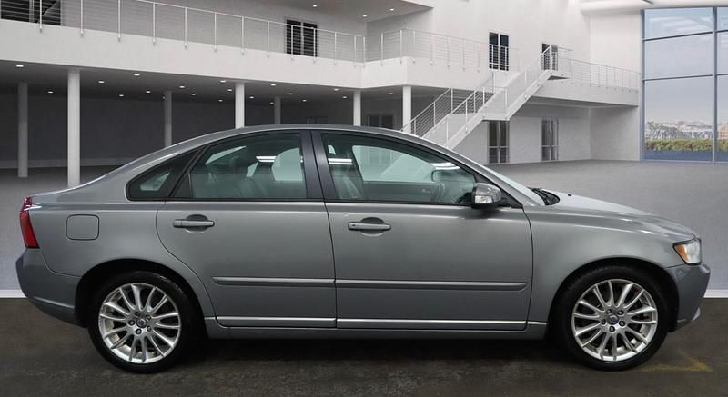 Usado Volvo S40 SE Lux 2007 Cinzento Sedan
