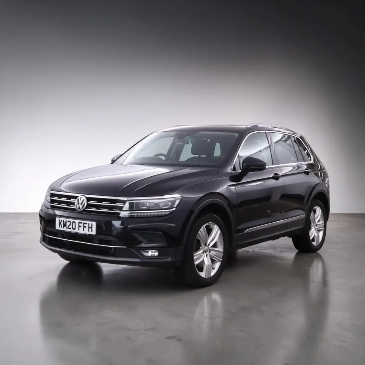 Used VW Tiguan SEL 190 HP (139 kW) 2020 Black SUV