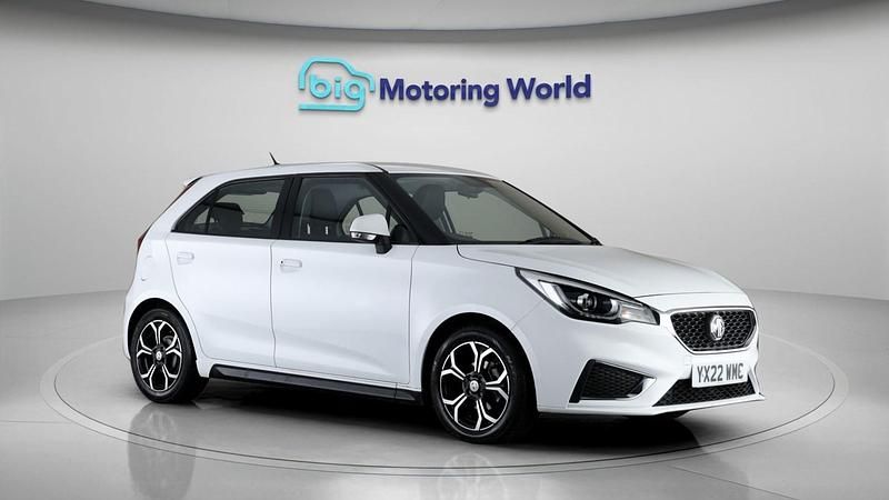 Used MG MG3 Exclusive 105 HP (77 kW) 2022 White Hatchback