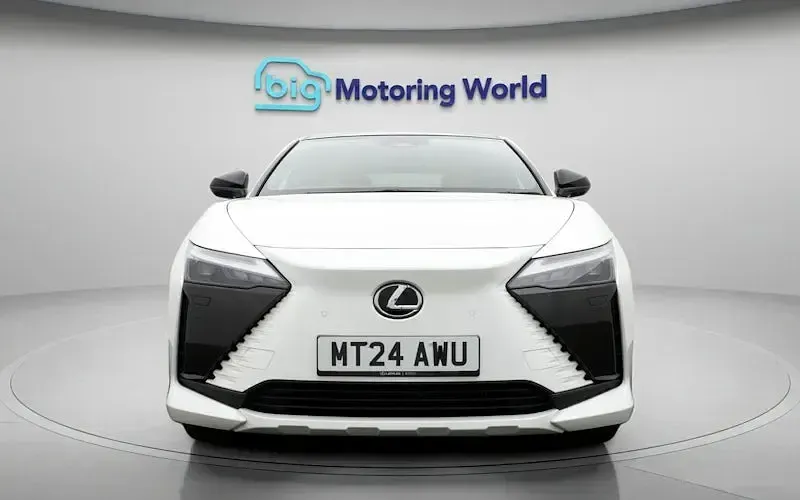 Used Lexus RZ 450e 230 kW (313 HP) 2024 White SUV