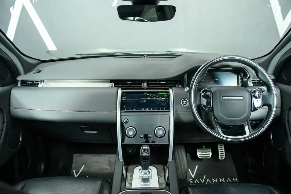 Used Land Rover Discovery Sport SE Dynamic 180 HP (132 kW) 2020 Black SUV