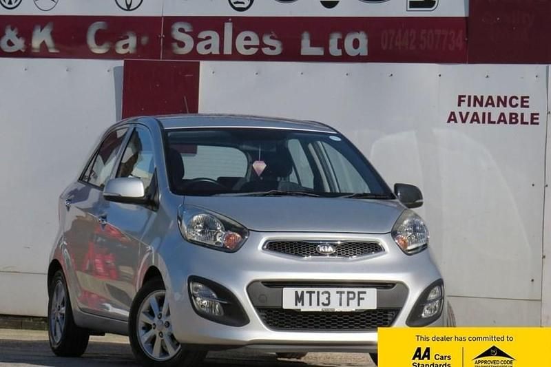 Used Kia Picanto 68 HP (50 kW) 2013 Silver Hatchback