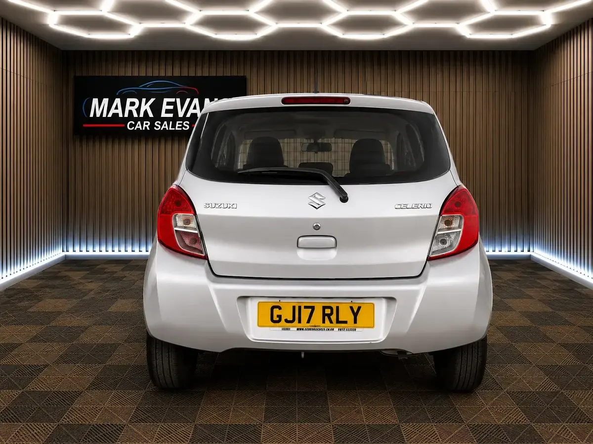 Used Suzuki Celerio 67 HP (49 kW) 2017 Silver Hatchback