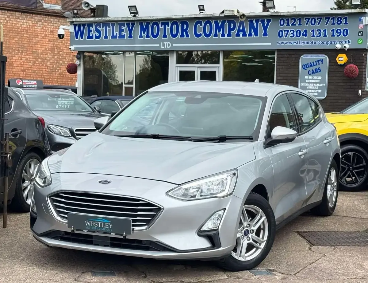 Used Ford Focus Zetec 120 HP (88 kW) 2019 Silver Hatchback