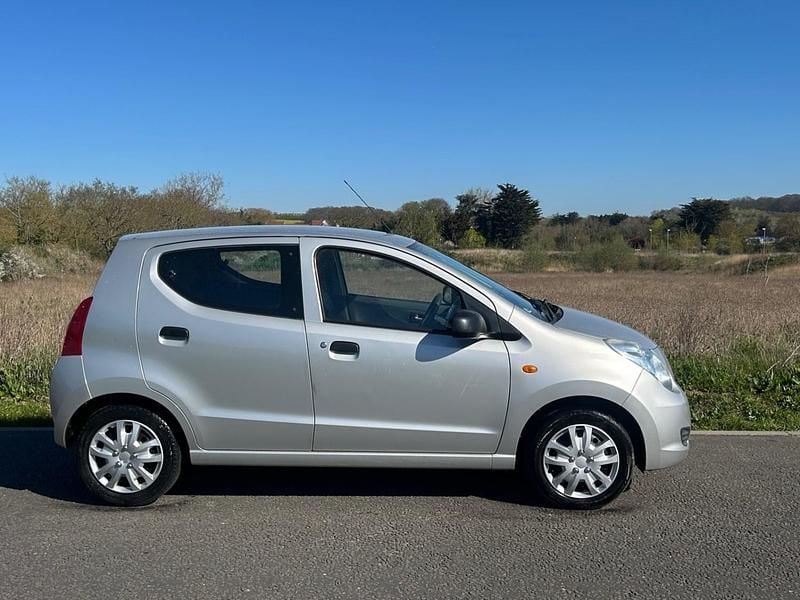 Used Suzuki Alto SZ5 68 HP (50 kW) 2014 Silver Hatchback