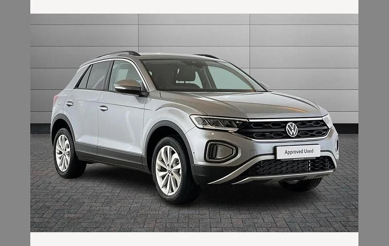 Silver New 2025 VW T-Roc Match SUV | £27,490 (Super price) - Image 1/3