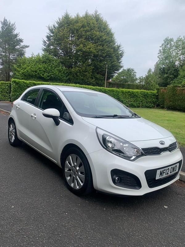 White Used 2012 Kia Rio Hatchback | £2,995 (Fair price) - Image 1/4