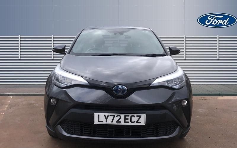 Begagnad Toyota C-HR 122 HK (89 kW) 2023 Grå SUV
