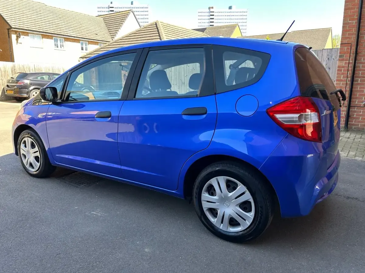 Begagnad Honda Jazz S 90 HK (66 kW) 2014 Blå Halvkombi