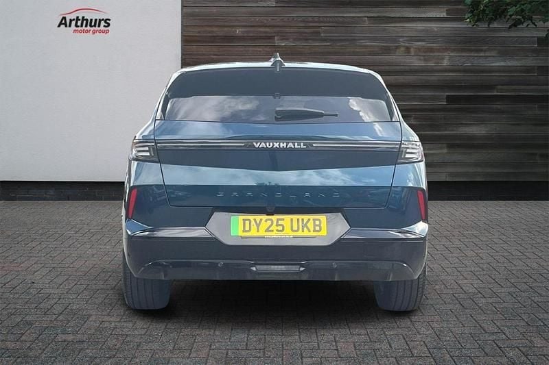 Used Vauxhall Grandland 154 kW (210 HP) 2025 Blue SUV