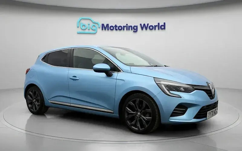 Used Renault Clio Version S 140 HP (102 kW) 2022 Hatchback