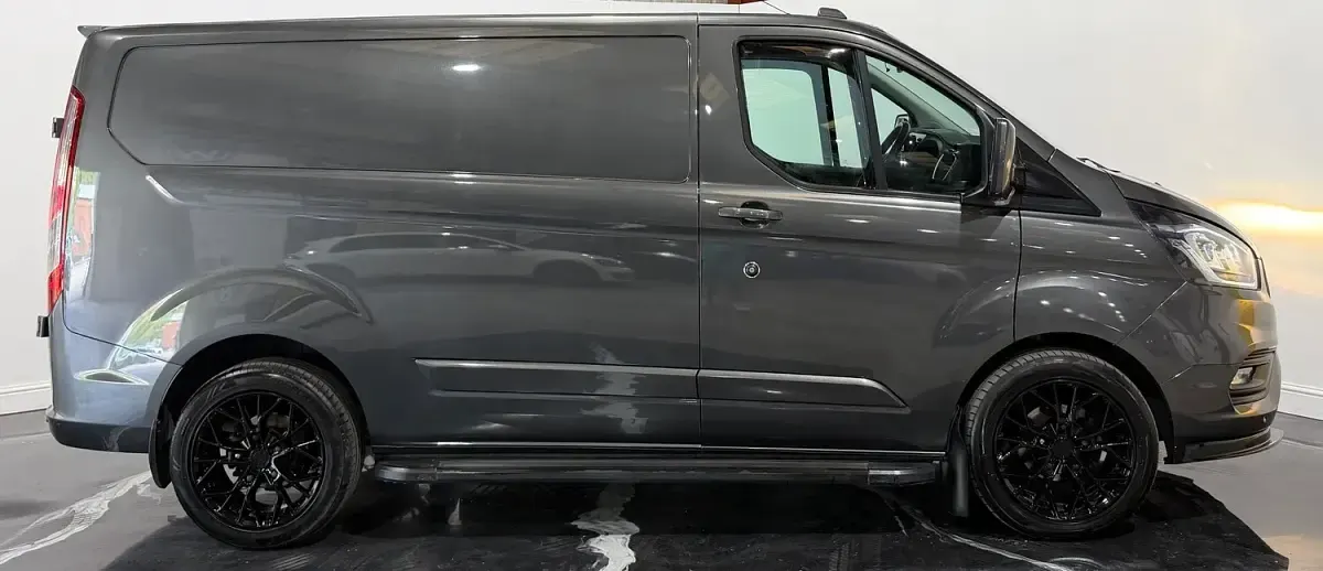 Used Ford Transit Custom Limited 170 HP (125 kW) 2020 Grey Van