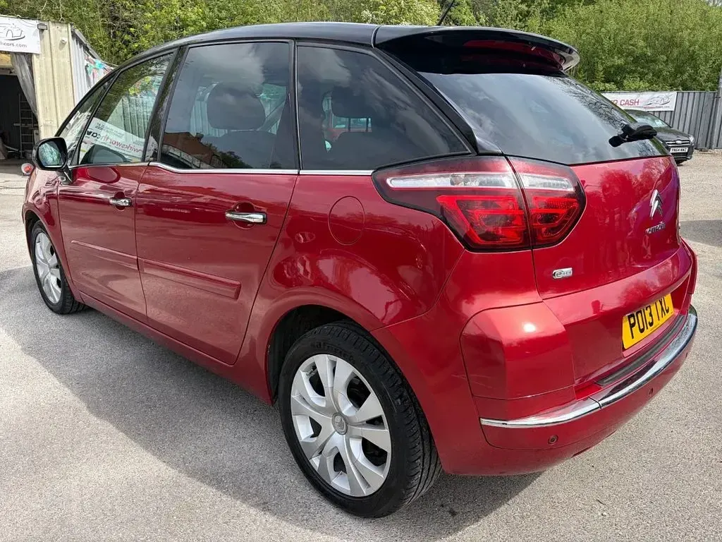Used Citroën C4 Picasso Platinum 2013 Red MPV