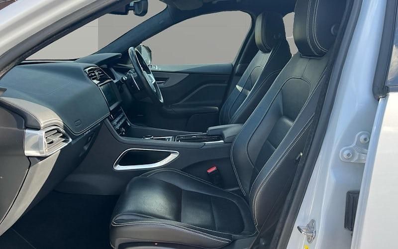 Used Jaguar F-Pace Chequered Flag 180 HP (132 kW) 2020 White SUV
