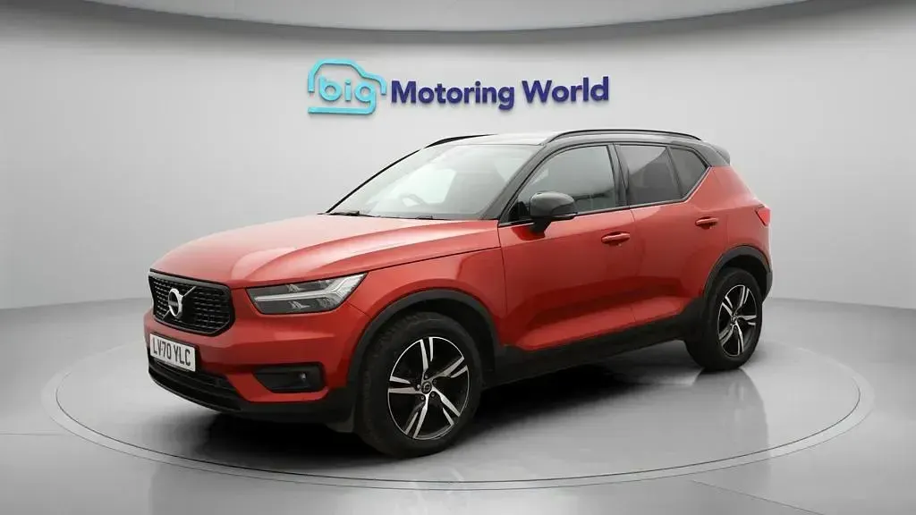 Used Volvo XC40 R-Design 197 HP (144 kW) 2020 Red SUV