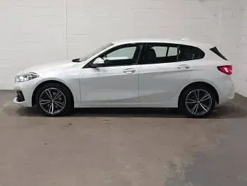 Used BMW 116 Sport Line 116 HP (85 kW) 2019 White Hatchback