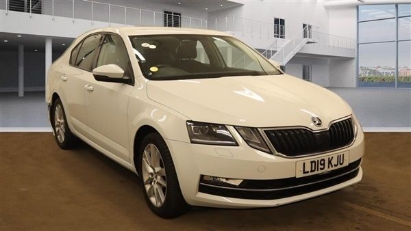 Candy white Used 2019 Skoda Octavia SE L Hatchback | £13,000 (Fair price) - Image 1/1