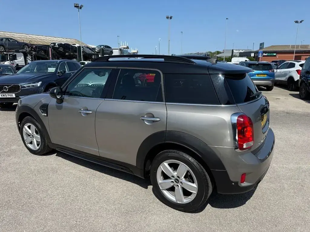 Used Mini Cooper Countryman 136 HP (100 kW) 2018 Silver SUV